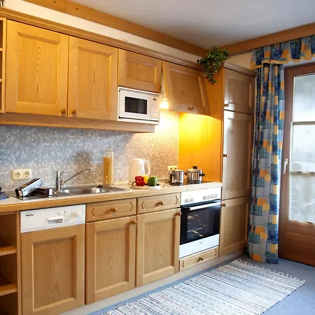 Gaestehaus Alpina * دورفغاستين