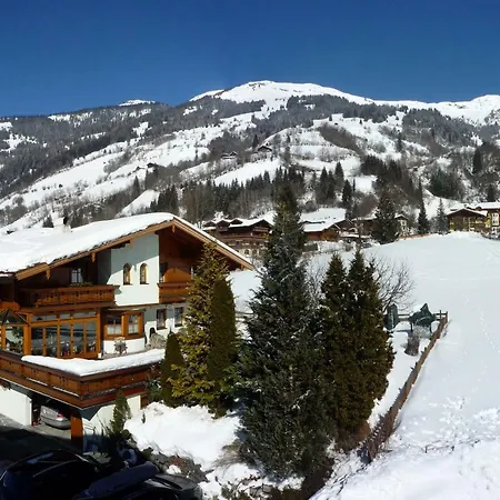 Gaestehaus Alpina Dorfgastein