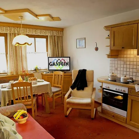 Gaestehaus Alpina * Dorfgastein