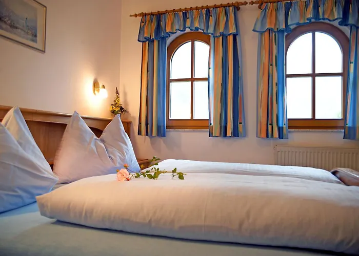 Gaestehaus Alpina アパート